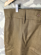 Charger l'image dans la galerie, NEW British Army FAD No2 Woman's Dress Uniform Barracks Dress Skirt - 71/88/120 - The Militaria Shop