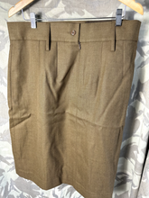 Charger l'image dans la galerie, NEW British Army FAD No2 Woman's Dress Uniform Barracks Dress Skirt - 71/88/120 - The Militaria Shop