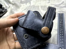 Charger l'image dans la galerie, Black Leather Baton Carrier - Price Western Leather - The Militaria Shop