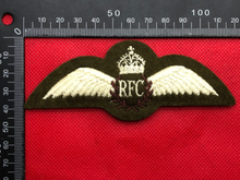 Lade das Bild in den Galerie-Viewer, WW1 British Royal Flying Corps RFC Reproduction Padded Pilots Wings - The Militaria Shop