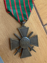Charger l'image dans la galerie, Original WW1 French Croix de Guerre - 1914-18 Dated - The Militaria Shop