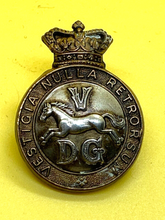 Charger l'image dans la galerie, Original British Army Victorian 5th Dragoon Guards Cap Badge - The Militaria Shop