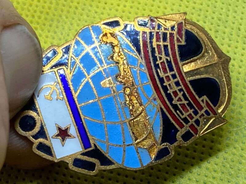 1980's/90's Era Soviet Naval Mariner's Award / Badge in Excellent - The Militaria Shop