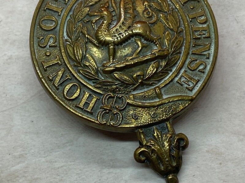 British Army Victorian Crown Welsh Regiment of Foot Cap Badge - The Militaria Shop