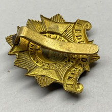 Load image into Gallery viewer, WW1 / WW2 British Army BEDFORDSHIRE REGIMENT Brass Cap Badge. - The Militaria Shop