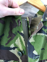 Charger l'image dans la galerie, Genuine British Army DPM Camouflaged Combat Jacket Smock - 170/88 - The Militaria Shop