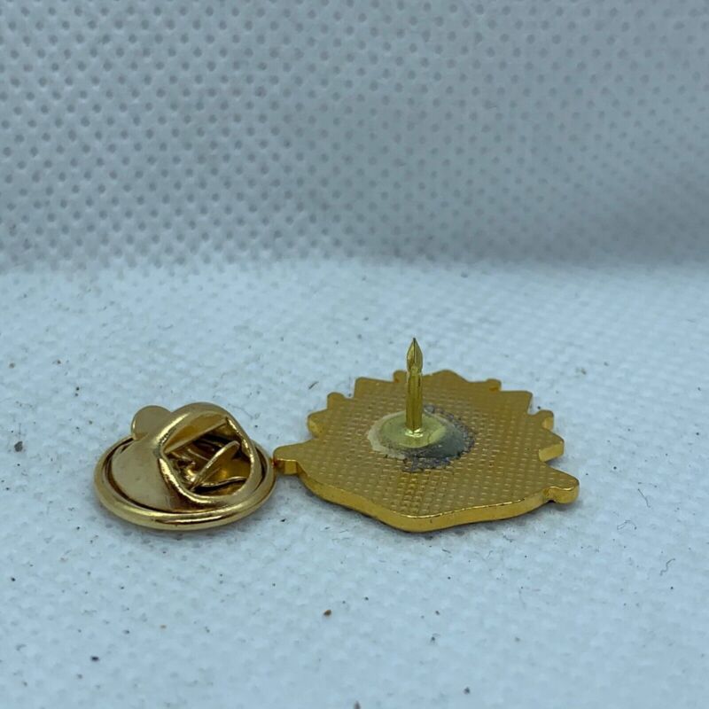 Bedfordshire & Hertford - NEW British Army Military Cap/Tie/Lapel Pin Badge - The Militaria Shop