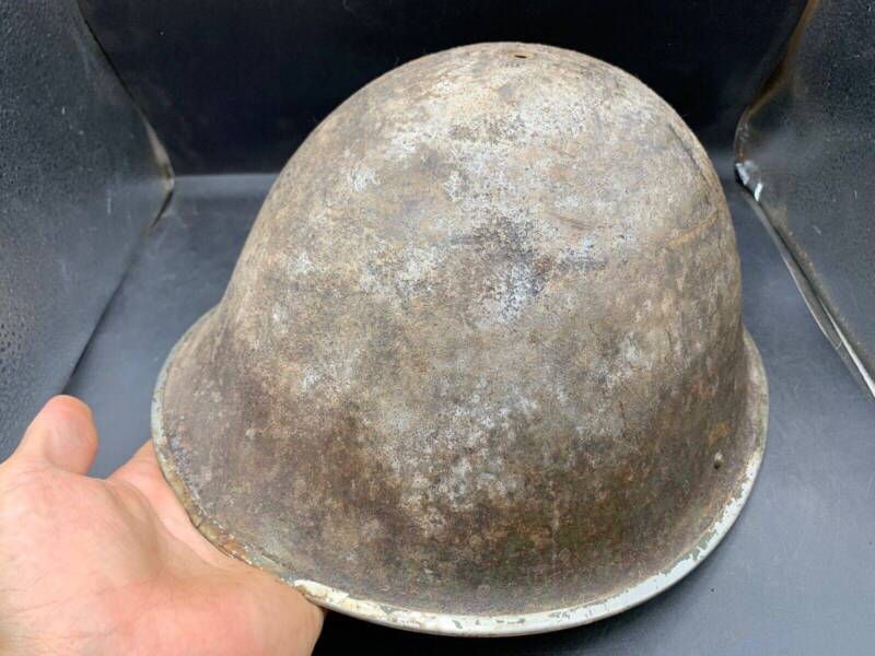 Original WW2 Onwards (1945-1952) British Army Mk4 Turtle Helmet - The Militaria Shop