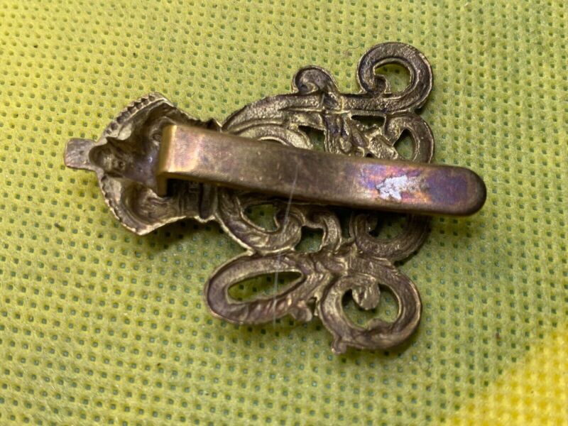 British Army Kings Crown Army Pay Corps Cap Badge. Nice early example - The Militaria Shop