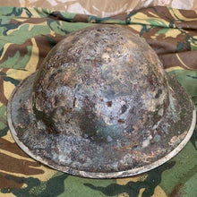 Charger l'image dans la galerie, Original WW2 British Style South African Mk2 Army Combat Helmet - The Militaria Shop