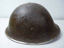 Charger l'image dans la galerie, Original WW2 British / Canadian Army Mk3 High Rivet Turtle Army Combat Helmet - The Militaria Shop