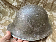 Charger l'image dans la galerie, WW2 Mk3 High Rivet Turtle - British / Canadian Army Helmet - Nice Original - The Militaria Shop