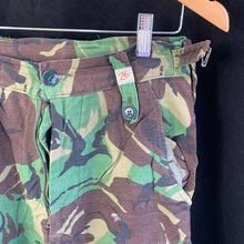 Lade das Bild in den Galerie-Viewer, Genuine British Army DPM Combat Trousers - Size 76/80/96 - The Militaria Shop