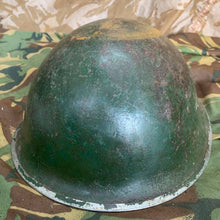 Charger l'image dans la galerie, Original WW2 British / Canadian Mk3 Army Combat Helmet - Canadian Div Sign RARE - The Militaria Shop