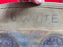 Lade das Bild in den Galerie-Viewer, Original British Army Soldiers Gaiter Spat 37 Pattern Webbing (Single) - The Militaria Shop