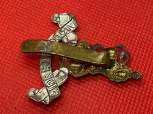 Load image into Gallery viewer, Original WW1 / WW2 British Army - Army Pay Corps Cap Badge - The Militaria Shop