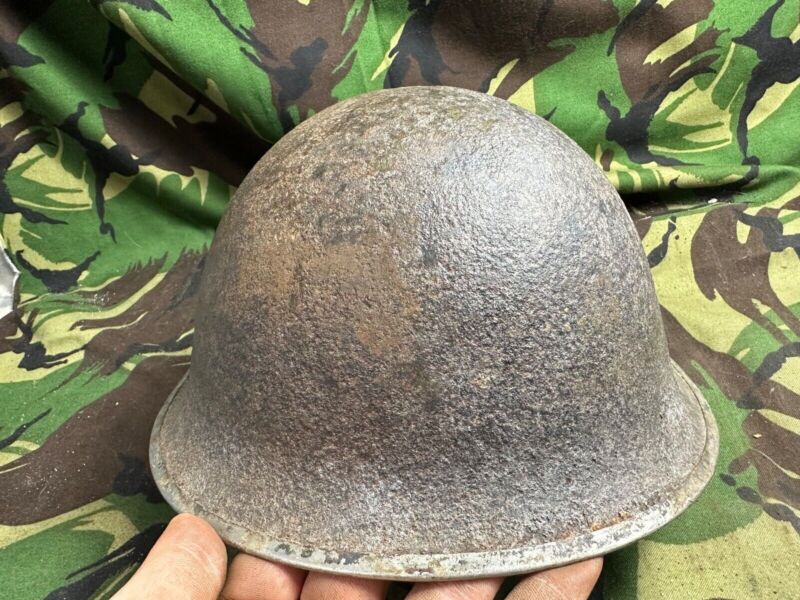 British / Canadian Army Mark 3 Turtle Helmet - Original WW2 Combat Helmet - The Militaria Shop