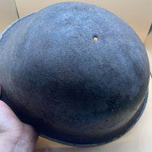 Charger l'image dans la galerie, Original WW2 British / Canadian Army Mk3 High Rivet Turtle Army Combat Helmet - The Militaria Shop