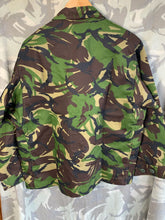 Lade das Bild in den Galerie-Viewer, Genuine British Army DPM Lightweight Combat Jacket - Size 160/104 - The Militaria Shop