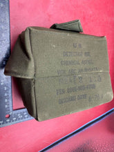 Charger l'image dans la galerie, Original US Army Chemical Agent Detector Kit - Empty Waist Pouch - Vietnam Era - The Militaria Shop