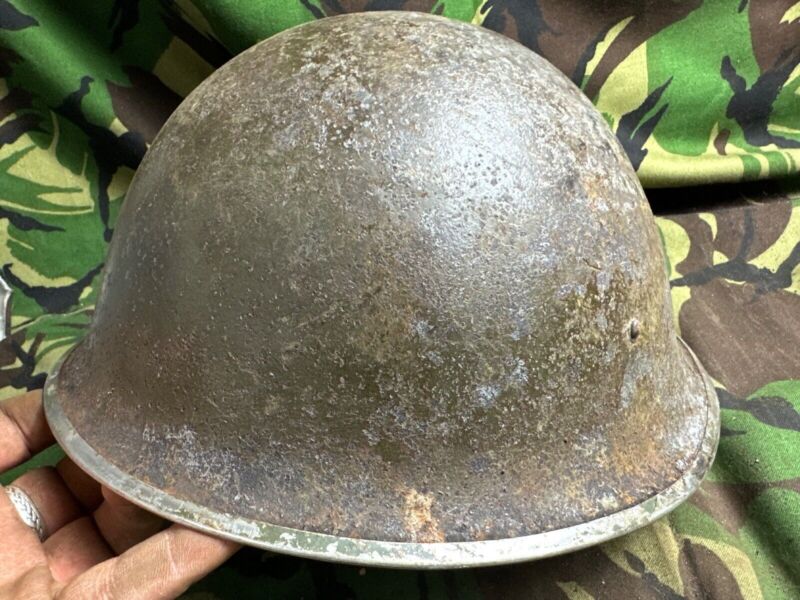 British / Canadian Army Mark 3 Turtle Helmet - Original WW2 Combat Helmet - The Militaria Shop