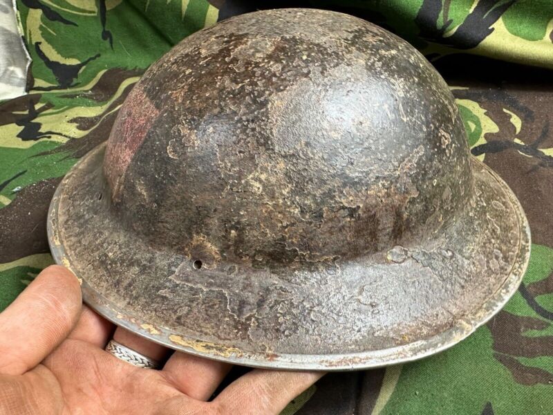 British Army Mk2 Brodie Helmet - Original WW2 - South African Manufactured - The Militaria Shop