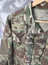 Charger l'image dans la galerie, Genuine British Army MTP Combat Jacket - 190/96 - The Militaria Shop