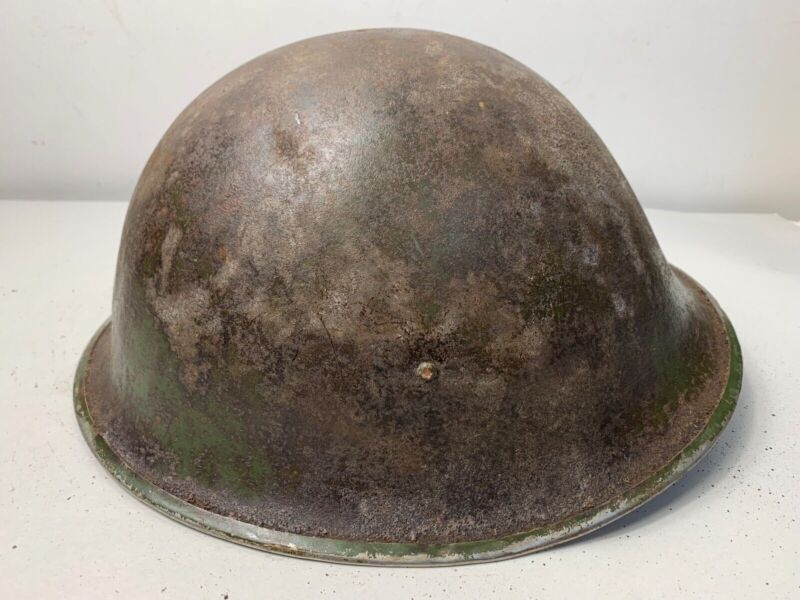Mk3 Canadian / British Army Original WW2 Turtle Helmet High Rivet - The Militaria Shop
