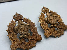 Load image into Gallery viewer, Genuine WW2 Canadian Army Le Régiment de Maisonneuve Cap Badge - The Militaria Shop