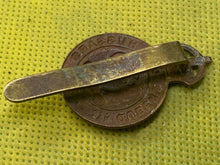 Charger l'image dans la galerie, British Army - 7th Royal Queen's Hussars Cap Badge - The Militaria Shop