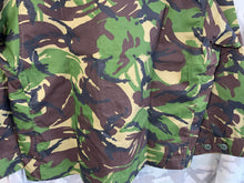 Lade das Bild in den Galerie-Viewer, Genuine British Army DPM Lightweight Combat Jacket - Size 160/104 - The Militaria Shop