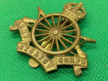 Load image into Gallery viewer, Original WW1 British Army Army Cyclists Corps Cap Badge - The Militaria Shop