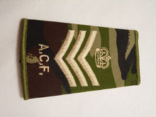Charger l'image dans la galerie, DPM Rank Slides / Epaulette Single Genuine British Army - ACF Staff Sergeant - The Militaria Shop