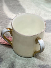 Lade das Bild in den Galerie-Viewer, Original Vintage Crested China Ware Jug - Isle of Wight - The Militaria Shop