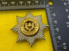 Load image into Gallery viewer, WW1 / WW2 British Army THE CHESHIRE REGIMENT Cap Badge. - The Militaria Shop