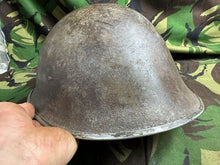 Charger l'image dans la galerie, British / Canadian Army Mark 3 Turtle Helmet - Original WW2 Combat Helmet - The Militaria Shop