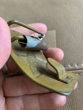 Load image into Gallery viewer, Genuine WW2 USSR Russian Soldiers Army Belt Buckle - Steel Painted Green - #8 - The Militaria Shop