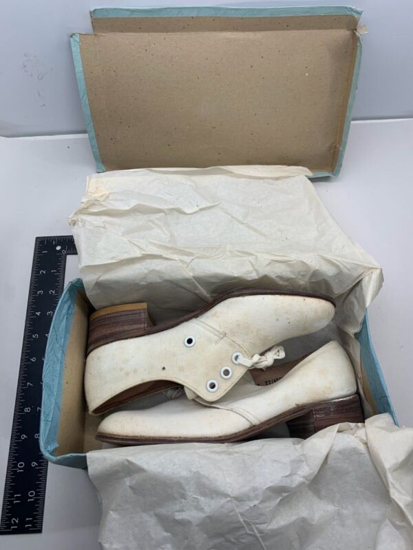 Original WW2 British Army Women's White Summer Shoes - ATS WAAF - Size 230 - The Militaria Shop