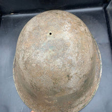 Lade das Bild in den Galerie-Viewer, British / Canadian Army WW2 Mk3 Turtle Helmet - Original WW2 Helmet - The Militaria Shop