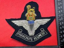 Lade das Bild in den Galerie-Viewer, British Army Bullion Embroidered Blazer Badge - Parachute Regiment - Kings Crown - The Militaria Shop