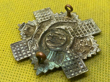 Charger l'image dans la galerie, British Army - Highland Light Infantry Regiment KC Cap Badge - The Militaria Shop