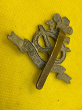 Load image into Gallery viewer, WW1 / WW2 British Army North Staffordshire Regiment Cap Badge. - The Militaria Shop
