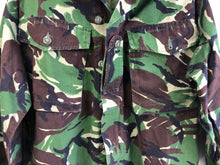 Load image into Gallery viewer, Size 160/96 - Vintage British Army DPM Lightweight Combat Jacket Smock - The Militaria Shop