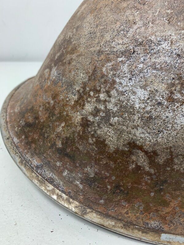 Mk3 Canadian / British Army Original WW2 Turtle Helmet High Rivet - The Militaria Shop