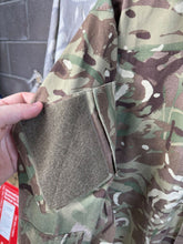 Charger l'image dans la galerie, Genuine British Army MTP Combat Jacket - 190/96 - The Militaria Shop