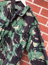 Load image into Gallery viewer, Original British Army DPM 1968 Pattern Combat Smock Size 2 - The Militaria Shop