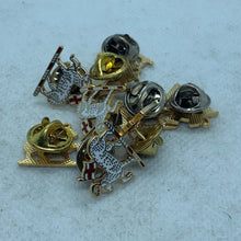 Load image into Gallery viewer, The Queens Regiment - NEW British Army Military Cap/Tie/Lapel Pin Badge #58 - The Militaria Shop