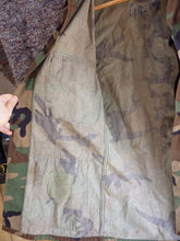 Charger l'image dans la galerie, Genuine US Army Camouflaged BDU Battledress Uniform - 33 to 37 Inch Chest - The Militaria Shop