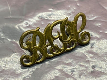 Load image into Gallery viewer, Original WW1 British Army - Royal Army Pay Corps Collar Badge - The Militaria Shop