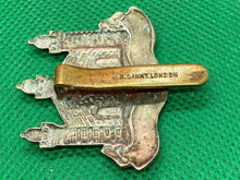 Load image into Gallery viewer, Original WW1 / WW2 British Army The Cambridgeshire Regiment Cap Badge - The Militaria Shop